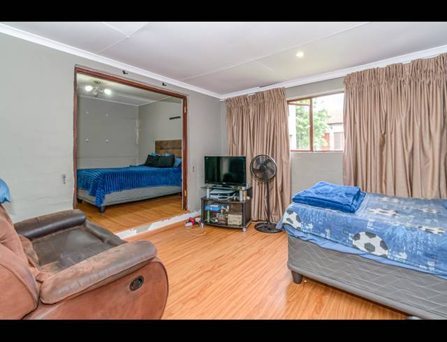 4 BEDROOM HOUSE FOR SALE IN WATERFORD ESTATES